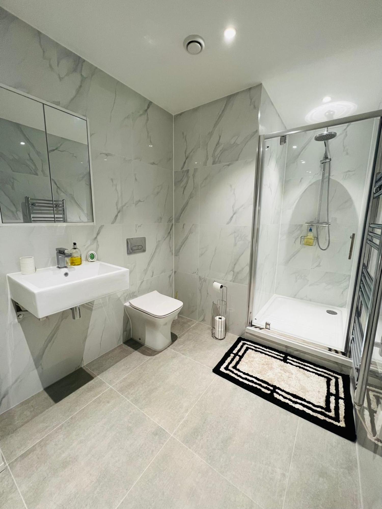 Stunning New Penthouse Apartment Southend-on-Sea Exterior photo